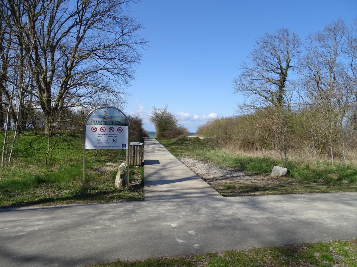 Apartamento Ferienhaus Ostseeblick Hohen Schoenberg Exterior foto